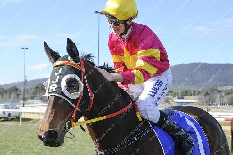 Darts Away gives Scorse first winner for JJR