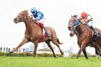PRIZE CATCH REELS IN HIS RIVALS