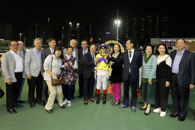 Travel Ambassador Happy Valley 141216.jpg