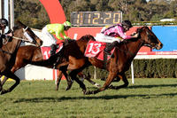 I Boogi sweeps home for historic win