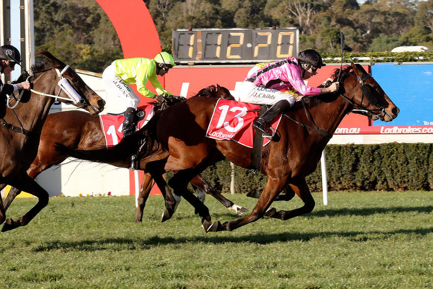 I Boogi sweeps home for historic win