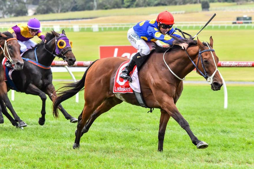 ALROUZ WINS AT SANDOWN AGAIN