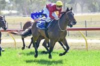 Mutanaaseq kicks off stable double with easy win