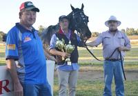 Parkes Cup 2017: Greg Ryan produces another masterclass to guide Leucura to feature win