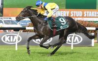 Hiyaam and Dee chase another G1
