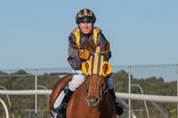 Pearce partnership land 200th winner